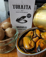 Load image into Gallery viewer, Yurrita &quot;mejillones&quot; Mussels In Pickled Sauce 111g
